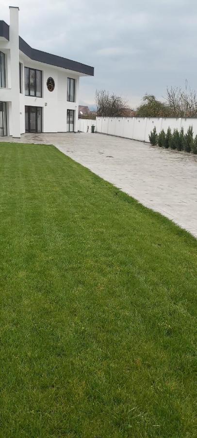 Апартаменты Accent Garden Дева Экстерьер фото